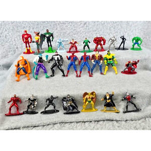 Marvel & DC Comics Jada Die-Cast Metal Figure Lot of 25 Vintage & Modern Mix
